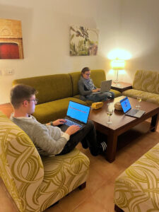 Sofas flexibel stellen um im Coworking gemeinschaftlich zu arbeiten