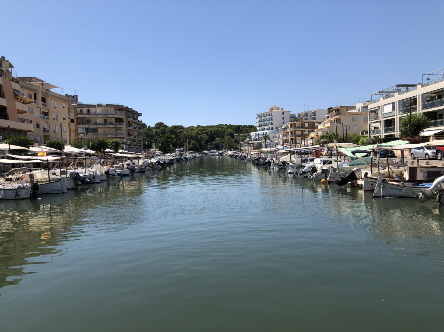 Seitenarm des Hafens von Porto Cristo