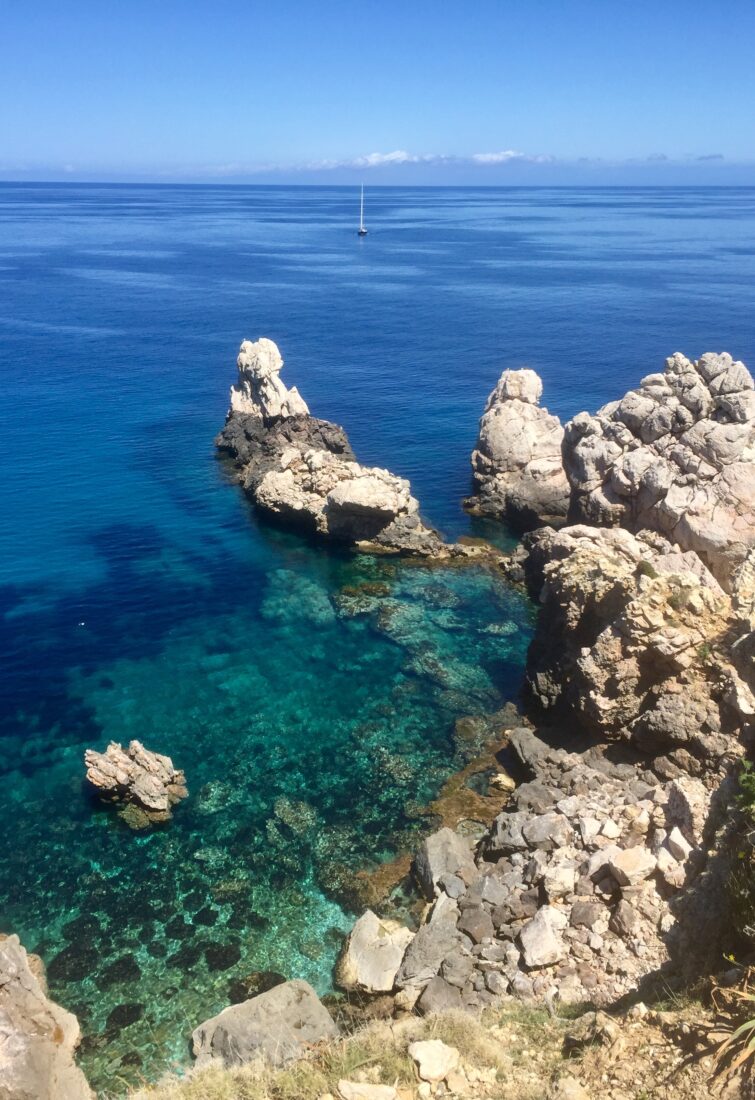 Wanderung entlang der Küste von Cala Deía nach Soller