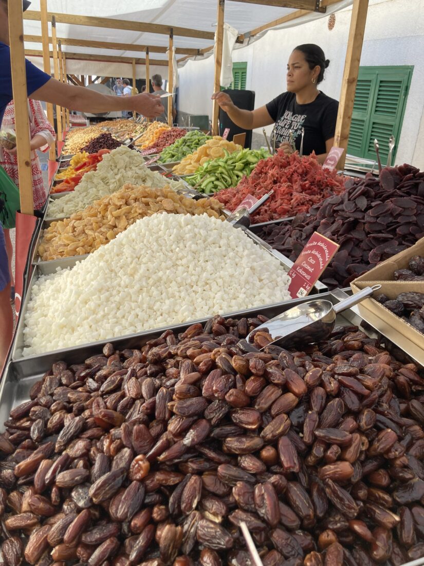 Süßigkeiten auf dem Markt in Arta